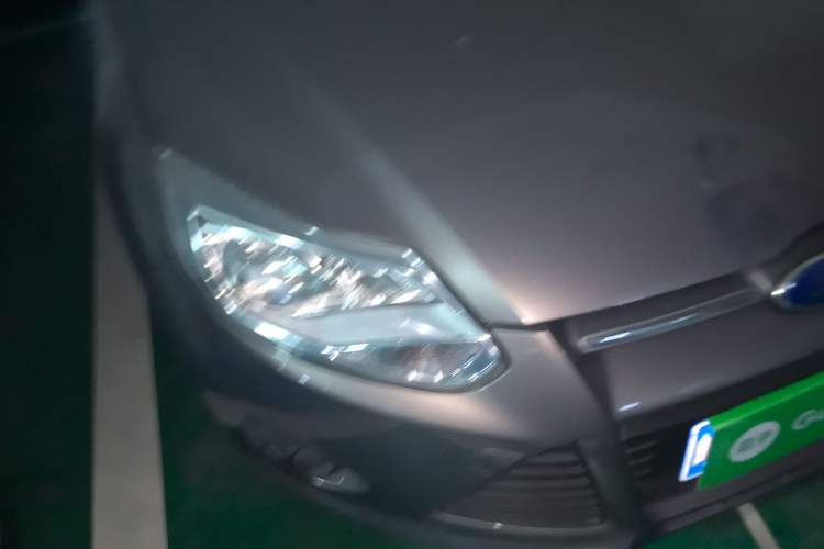 Used Ford Focus 2012 Sedan 1.6L Automatic Comfort Model
