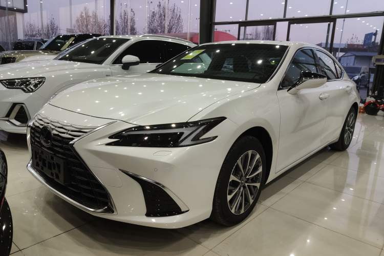 Used Lexus ES 2025 200 Premium Edition