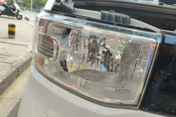 Used Wuling Hongguang MINIEV 2022 Zizai Version Lithium Iron Phosphate Right Front Headlight