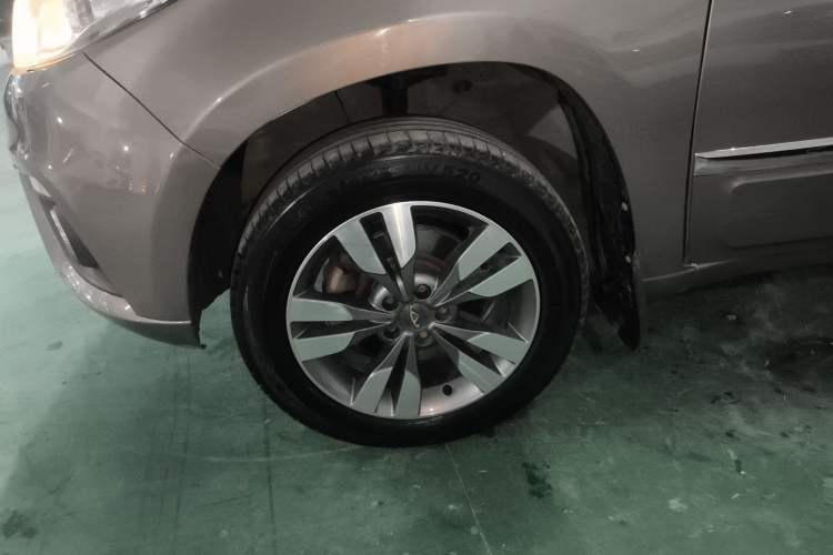 Used Chery Tiggo 3 2016 1.6L CVT ZhiShang Edition Left Front Wheel Hub