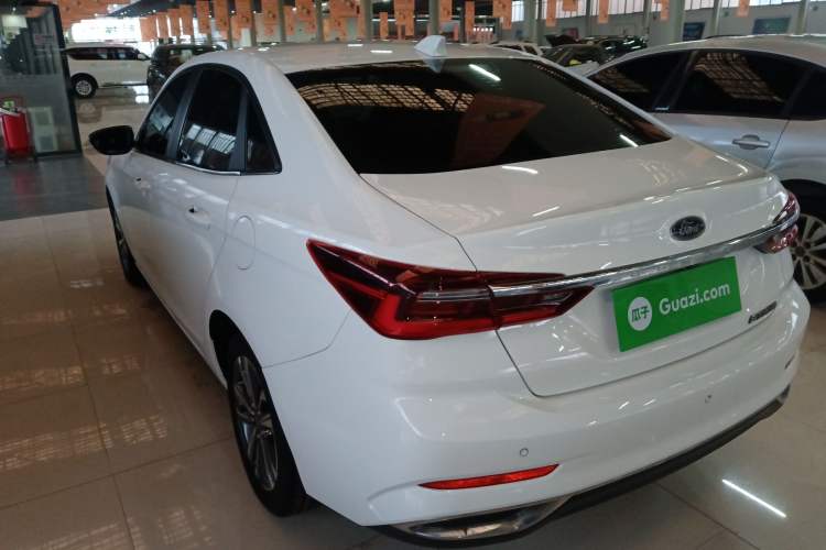 Used Ford Escort 2021 1.5L Automatic Diamond Edition
