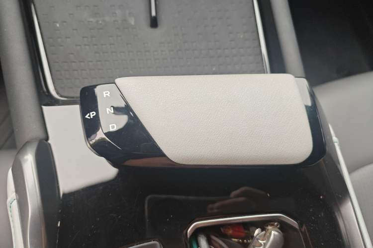 Used CHANGAN UNI-T 2023 Second-Generation 1.5T Prestige Model