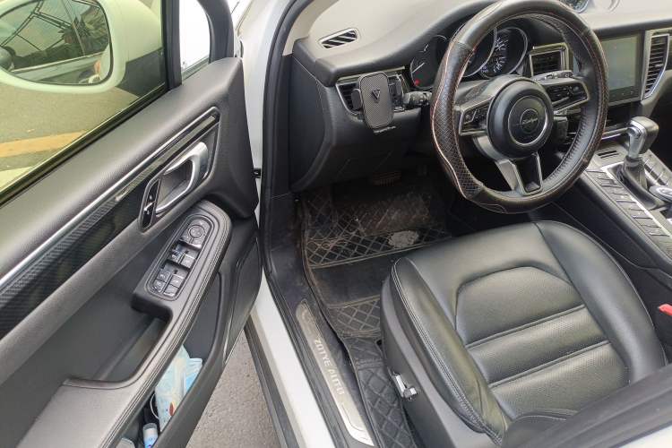 Used Zotye SR9 2017 2.0T Automatic Ultimate Edition Driver Seat