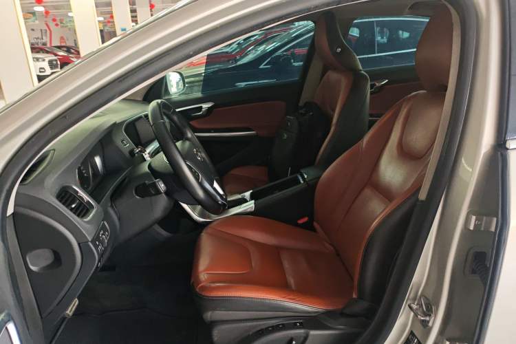 Used Volvo S60 2019 S60L T3 Intelligent Upgrade Edition
