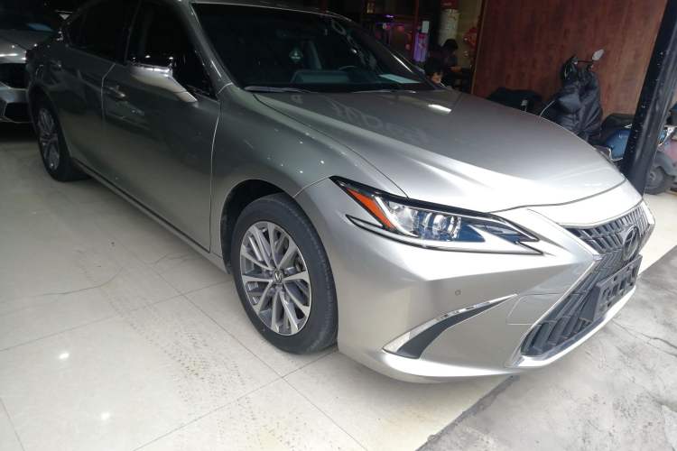 Used Lexus ES 2021 260 Excellence Edition