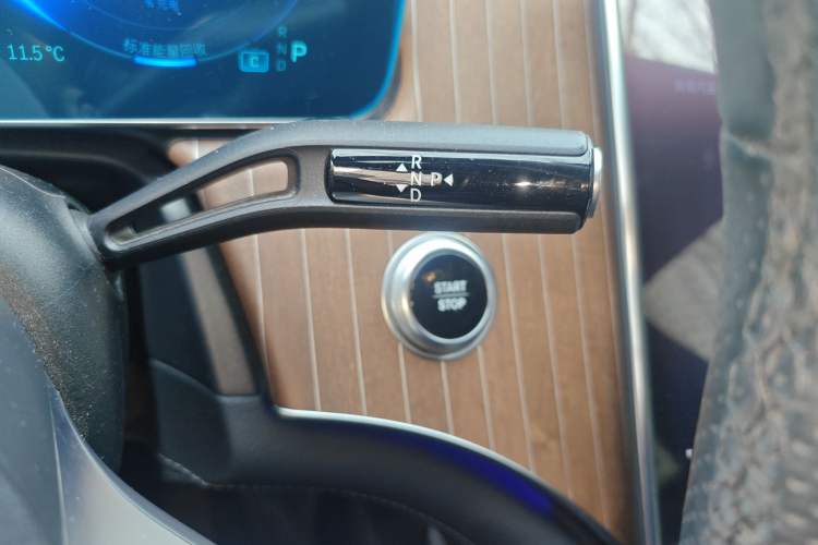 Used Mercedes-Benz EQE 2022 350 Luxury Edition Gear Lever