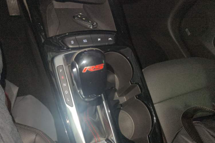 Used Chevrolet Seeker 2022 1.5T CVT RS Bee Wave Edition Gear Lever