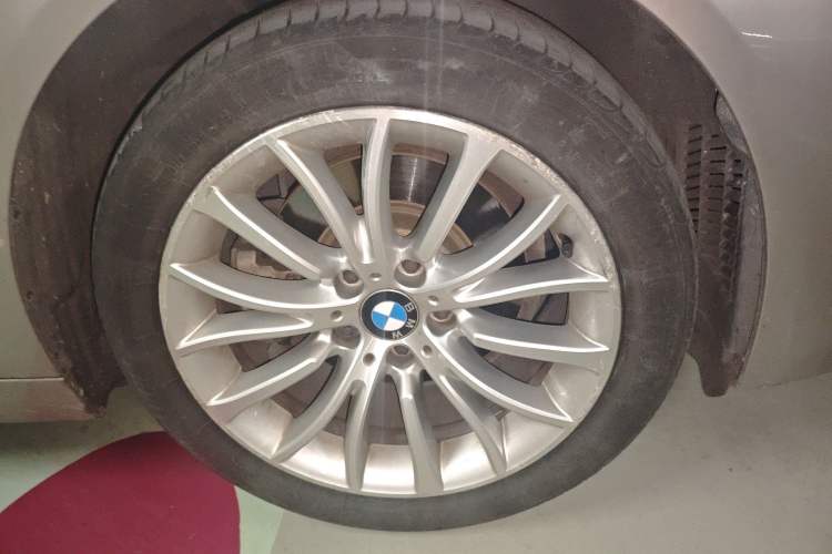 Used BMW 5 Series 2014 525Li Luxury Design Package
