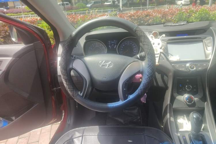 Used Hyundai Elantra (5th Generation / Langdong) 2012 1.6L Automatic Fashion Edition Steering Wheel
