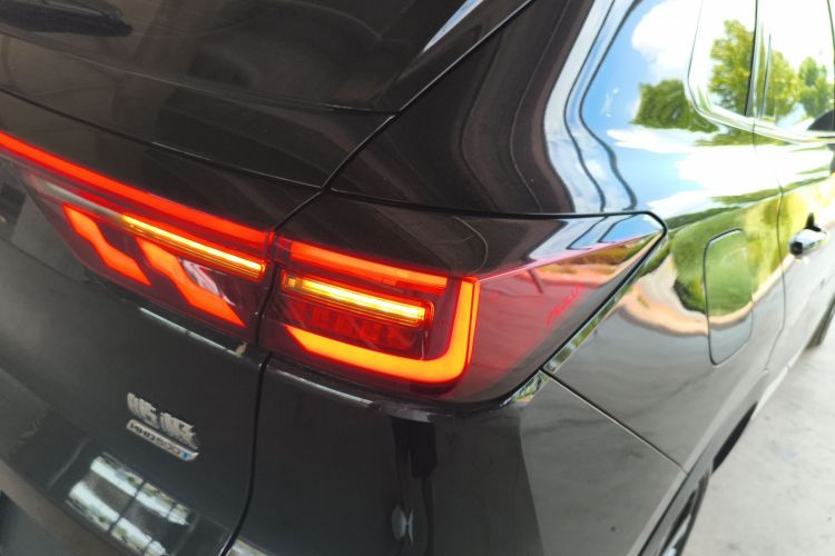 Used Dongfeng Aeolus Huge 2022 Mach Dual-Motor 1.5T MHD Dare-to-Dream Edition
