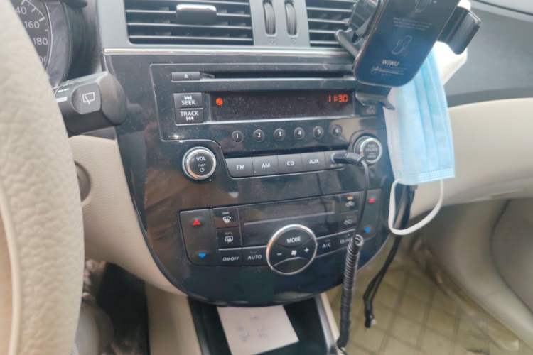 Used Nissan Tiida 2011 1.6L Manual Smart Version