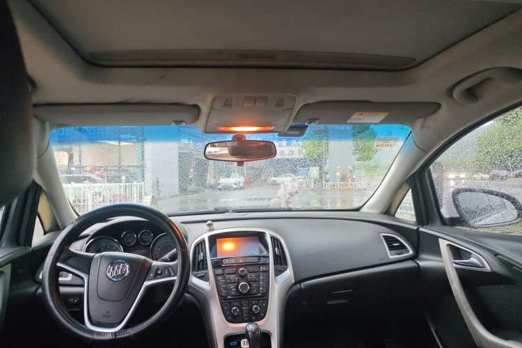 Used Buick GT 2014 XT 1.6L Automatic Fashion Edition Headliner