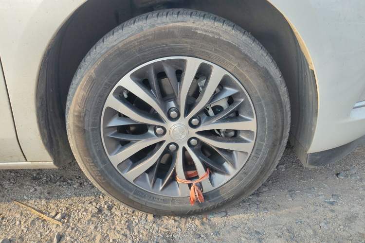 Used Buick GL8 2022 ES Landtrek 653T Comfort Edition