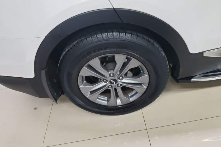 Used Hyundai Santa Fe 2013 2.4L Automatic Two-Wheel Drive Smart Version