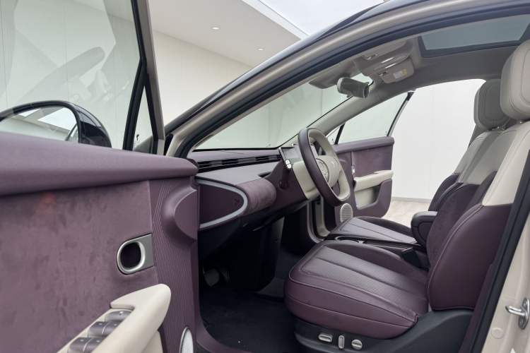 Used firefly 2025 Illuminated Edition
