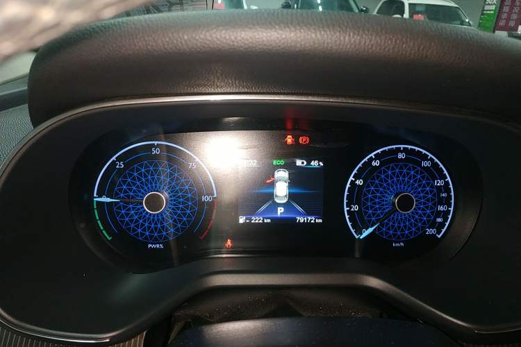 Used Hongqi E-QM5 2022 431 km Charge & Enjoy Edition