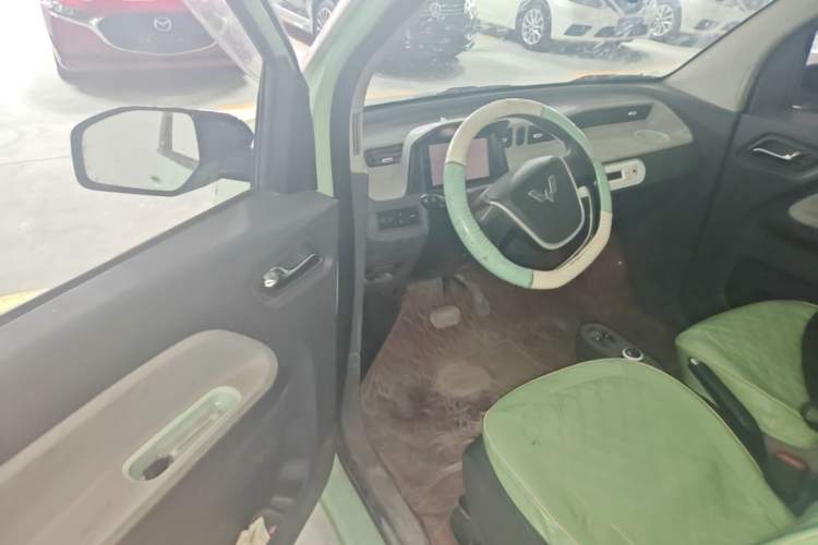 Used Wuling Hongguang MINIEV 2022 Macaron Premium Model – Lithium Iron Phosphate