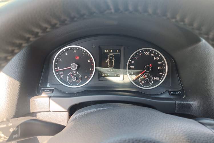 Used Volkswagen Tiguan 2015 1.8TSI Automatic Two-Wheel Drive Comfort Edition Instrument Cluster