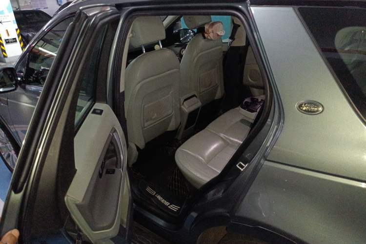 Used Land Rover Discovery Sport 2016 2.0T SE
