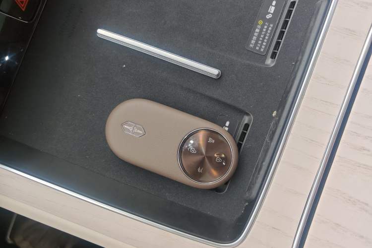 Used Hima S9T 2025 Model Pure Electric Four-Wheel-Drive Ultra
