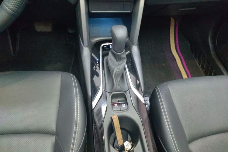 Used Toyota FRONTLANDER 2022 2.0L CVT Luxury Edition Gear Lever