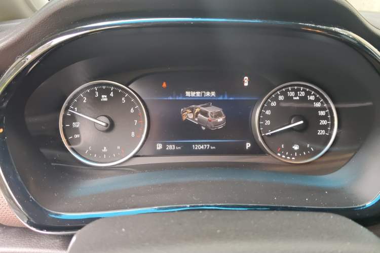 Used Buick GL8 2023 Land Executive Class Comfort Model
