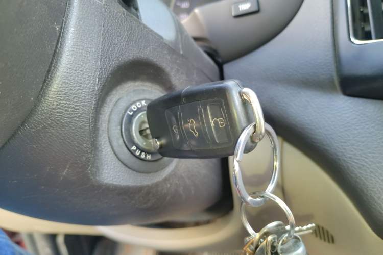 Used Hyundai Celesta 2011 1.6L Automatic Luxury Version