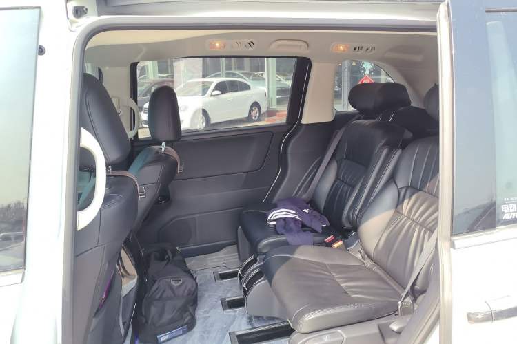 Used Honda Odyssey 2024 2.0L eHEV Sharp & Enjoy Edition
