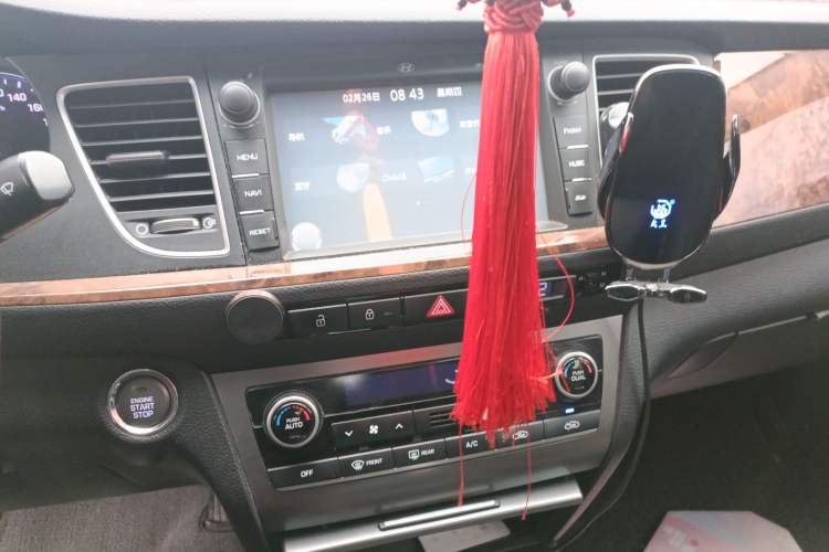 Used Hyundai Mistra 2014 1.8L Automatic Deluxe DLX Model Audio And AC Panel