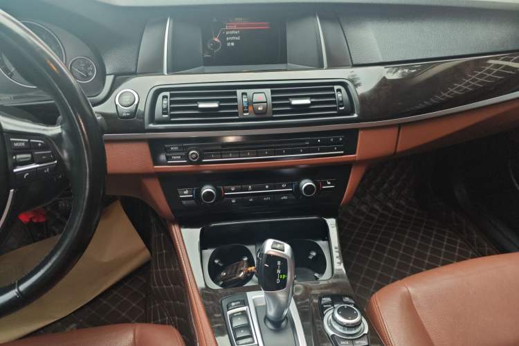 Used BMW 5 Series 2017 525Li Leading Model