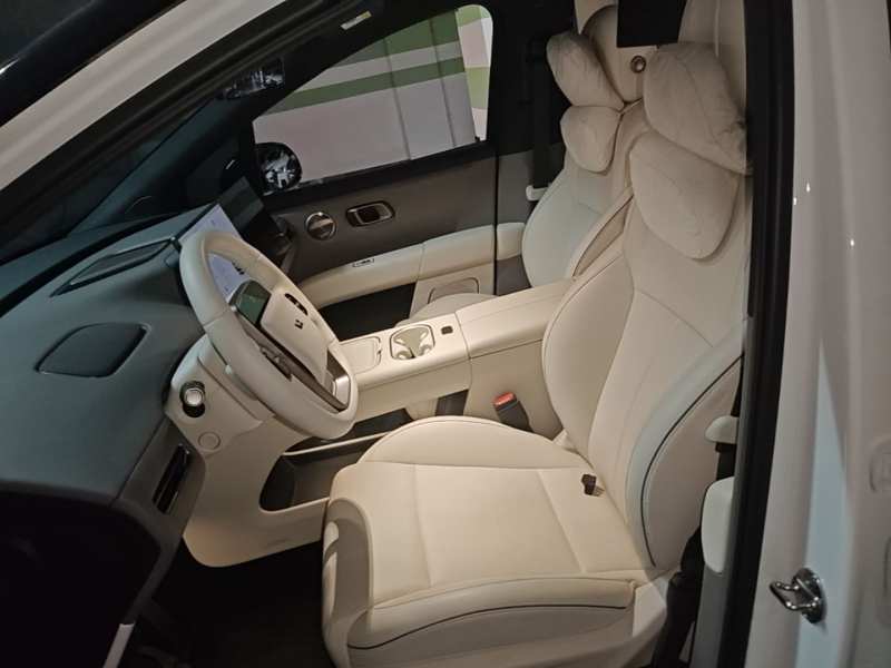 Used Li Auto i6 2025 Model Two-Wheel-Drive Standard Type — 14