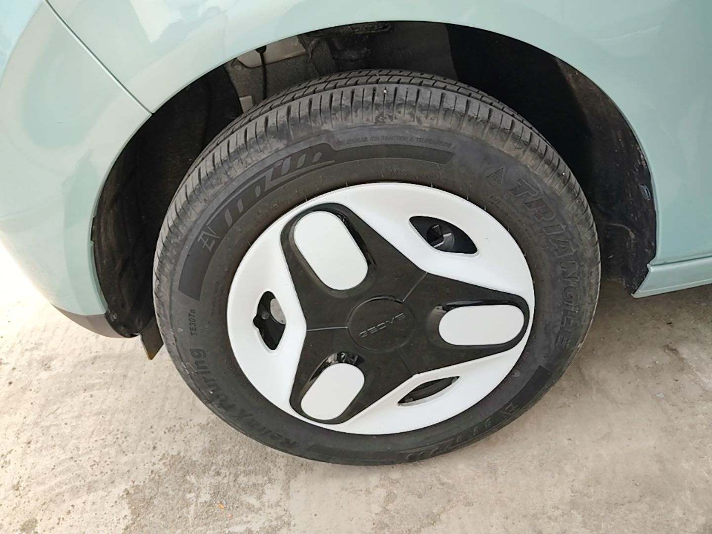 Geely Galaxy Panda 2025 210 km – Yuanqi Bear — снимка 10