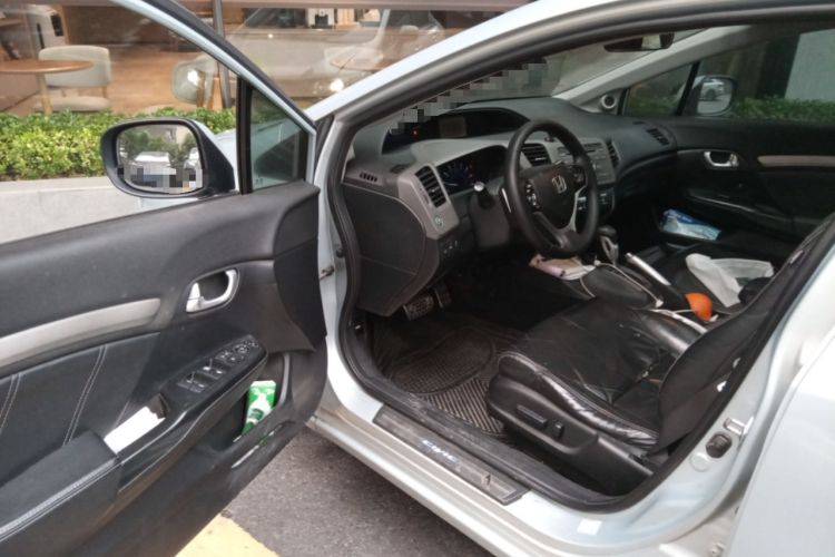 Used Honda Civic 2012 1.8L automatic luxury edition Driver Seat