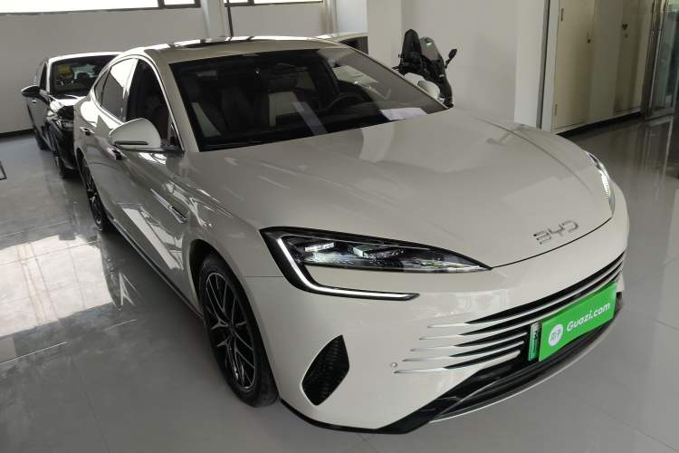 Used BYD Seal 07 DM-i 2025 DM-i 1.5L 125km Luxury Model Front Right 45 Deg