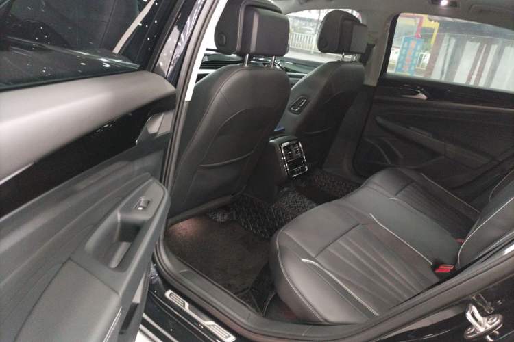 Used Volkswagen Passat 2024 380TSI Starry Dragon Edition
