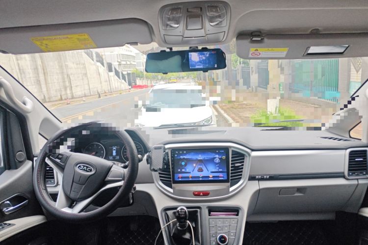 Used JAC Refine M4 2020 2.0 CTI Diesel Manual Jingrui Model China VI Standard Center Console