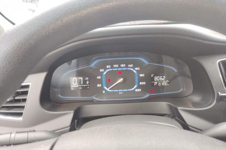 Used Roewe 360 2015 1.5L Automatic Luxury Edition
