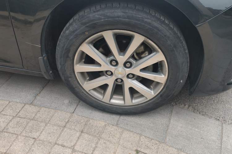 Used Chevrolet Malibu 2018 530T Automatic Luxury Edition Right Front Wheel Hub