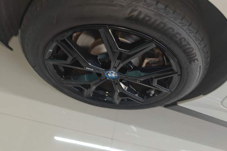 Used BMW i3 2022 eDrive 35 L Exterior 5