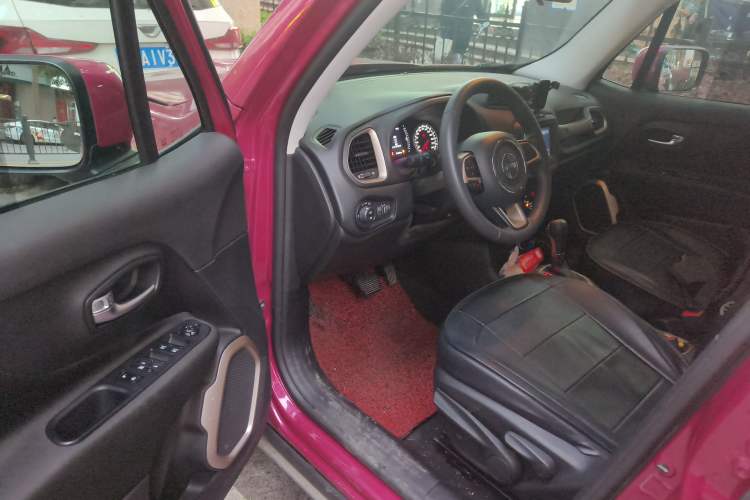 Used Jeep Renegade 2018 Connected Large Screen Version 180T Automatic High-Energy Edition