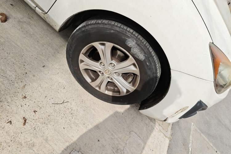 Used Mazda 3 2015 Sedan 1.6L Automatic Elite Model Right Front Wheel Hub