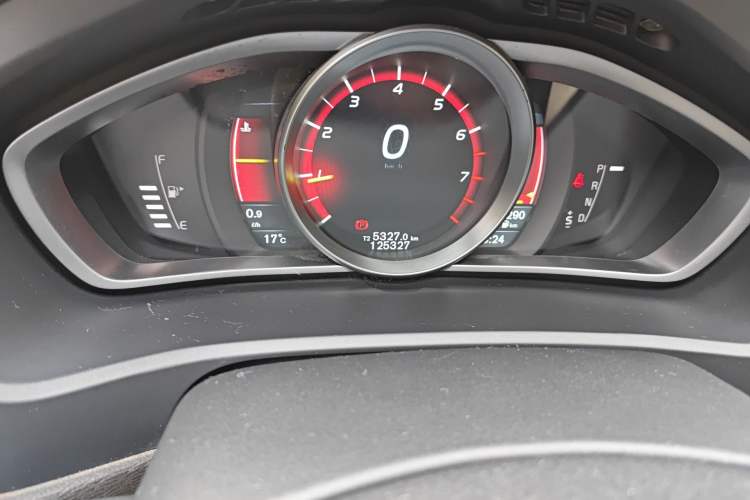 Used Volvo V40 2016 T3 Zhiyi Edition