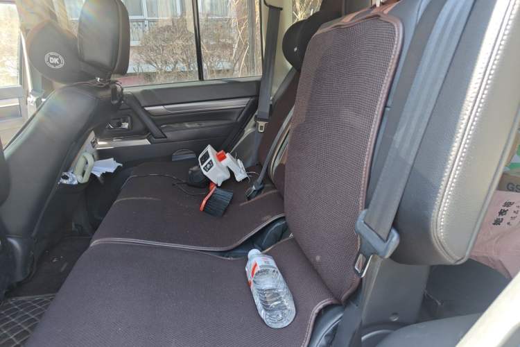 Used Mitsubishi Pajero 2020 3.0L Automatic Prestige Off-Road Edition Left Rear Seat