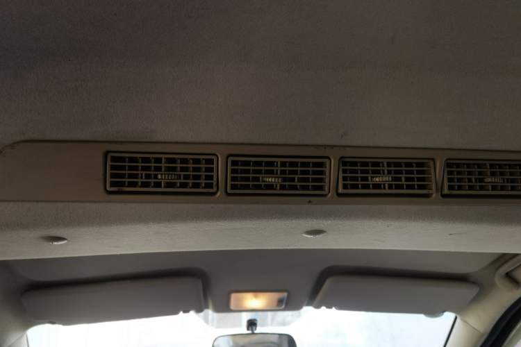 Used BAIC Weiwang M20 2014 1.5L Basic Version DAM15DL Headliner