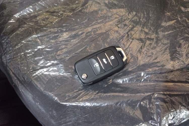 Used CHANGAN NEVO Lumin 2026 Model Treasure Edition 205km Passionate Beige Ningde Interior 1