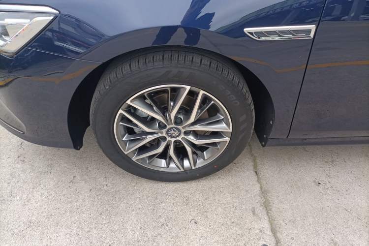 Used BYD Qin PLUS 2023 Champion Edition DM-i 120KM Leading Model
