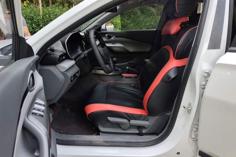 Used Baojun RC-5 2020 1.5L Manual Zhiyao Elite Edition
