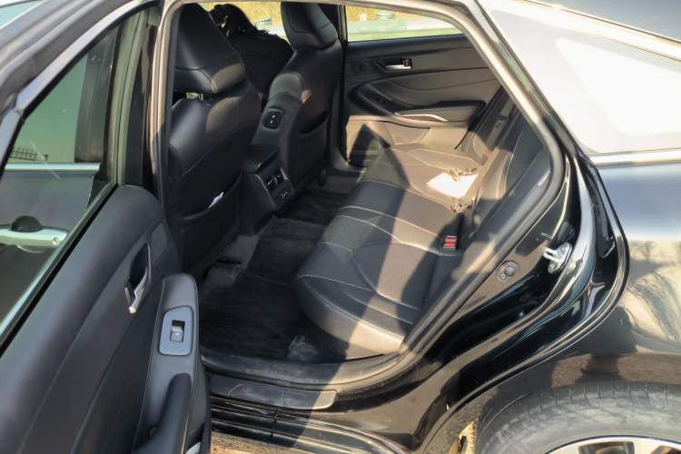 Used Toyota Avalon 2023 Dual-Engine 2.5L Luxury Edition