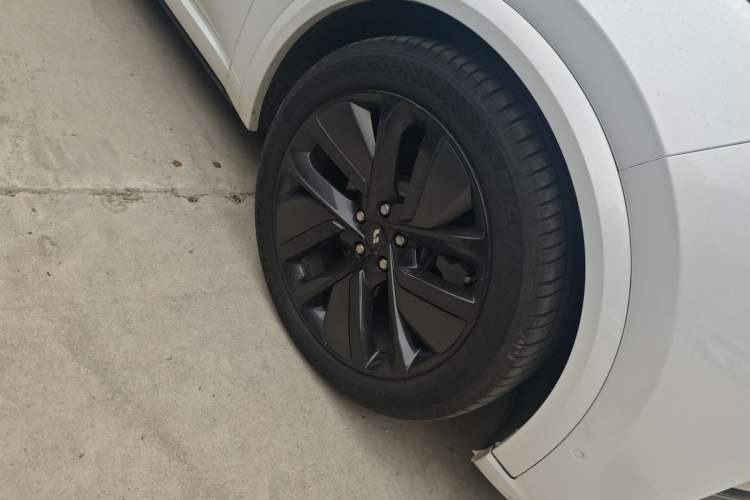 Used Li Auto L9 2022 Max model
