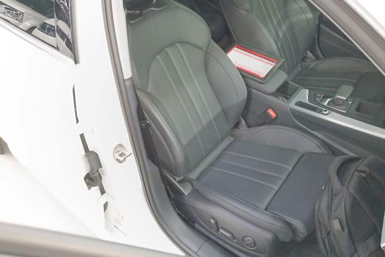 Used Audi A4L 2022 40 TFSI Fashion Dynamic Model